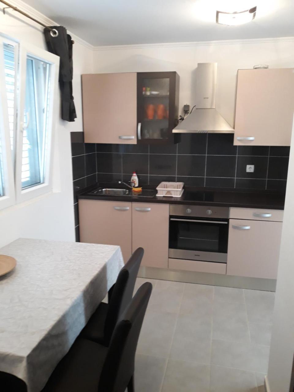 Apartament Limuni