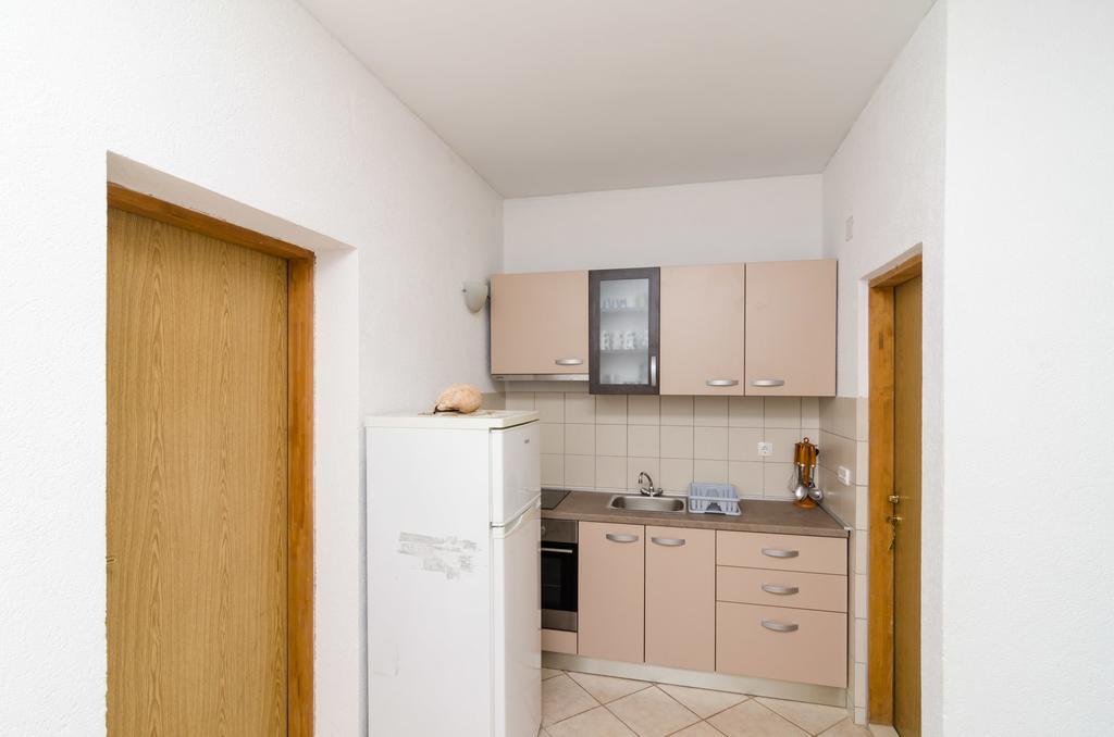 Apartment Limuni Saplunara