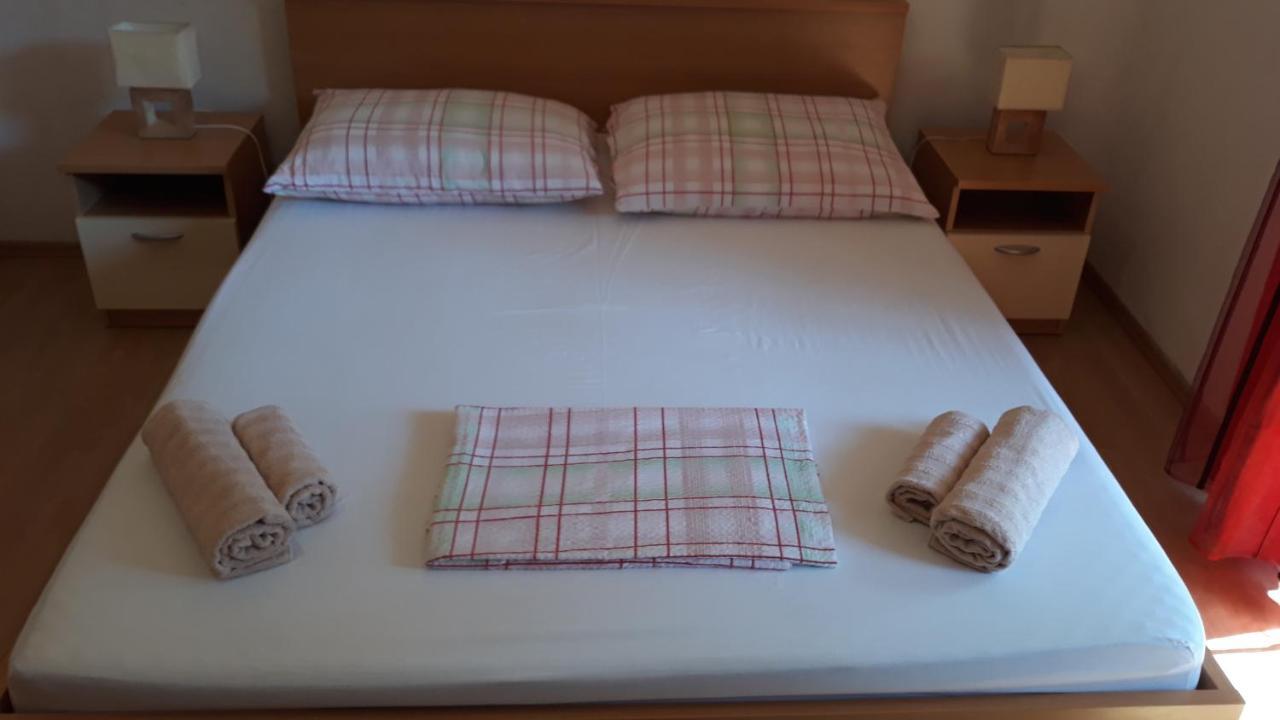 Apartment Limuni Saplunara